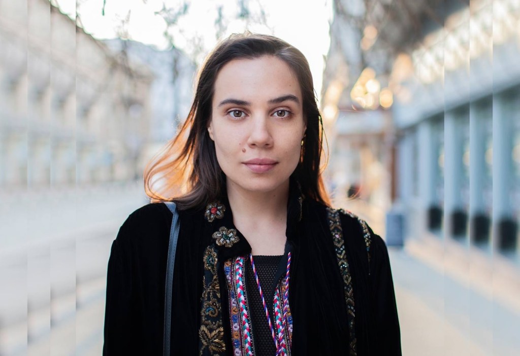Cum e viața de regizor în România? Armine Vosganian, despre viața de artist, provocările cu care se confruntă și concertul From East to West – Gamelan in&nbsp;Bucharest