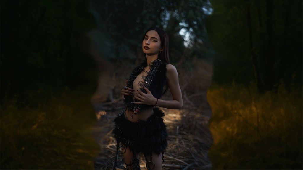 Cum a ajuns o româncă să contribuie la dezvoltarea comunității techno din Cipru? Interviu cu Skorpina despre cum se completează designul cu muzica, povestea Delirium Chamber și cum se vede de la distanță activitatea artiștilor&nbsp;români