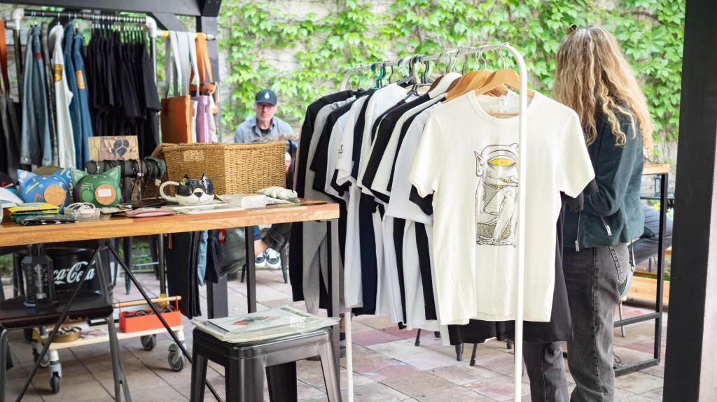 Târgul Primăverii @ 1UP Gamers Pub, 28 februarie – 1 martie | Alina Dima, membră a echipei Săfițicuminți: „Veniți să descoperiți, să vă inspirați și să susțineți comunitatea creativă&nbsp;locală”